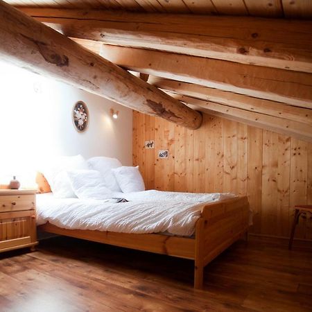 Chalet L'Etagne Бессан Экстерьер фото